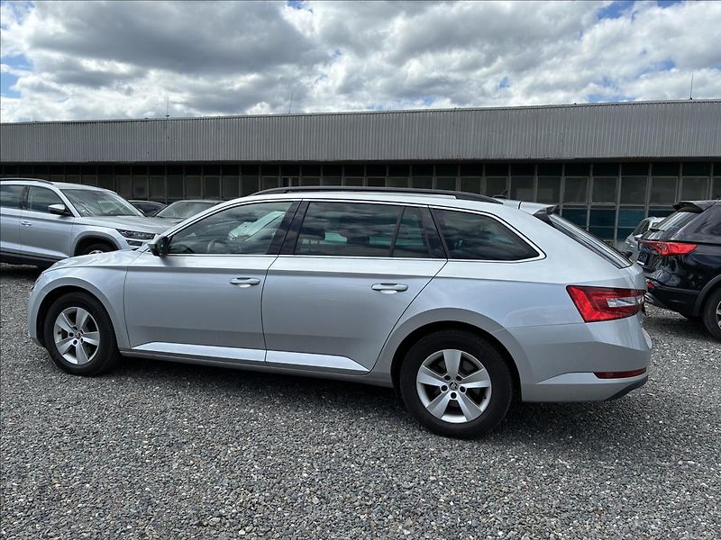 Škoda Superb 2,0 PANORAMA,TAŽNÉ,EL.KUFR - fotka 3 z 28