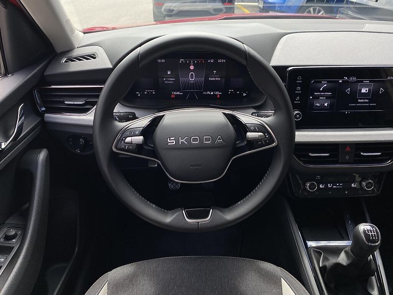 Škoda Kamiq 1,0 TSI 85 kW Top Selection - fotka 8 z 27