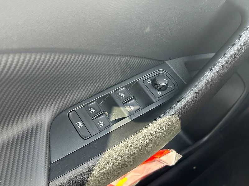 Škoda Kamiq Monte Carlo 6MP 1,0TSI - fotka 21 z 24