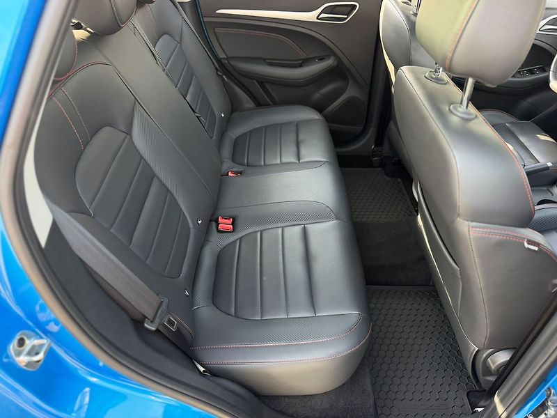 MG ZS 1.0TGI MAN6 ELEGANCE - fotka 9 z 27