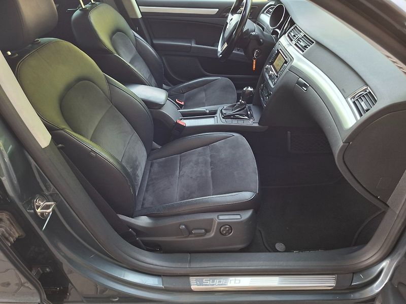 Škoda Superb (2014) OUTDOOR 2.0TDI 125kW DSG 4X4 - fotka 25 z 39