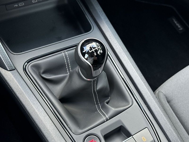 Seat Leon (2022) 1.0 TSI Reference - fotka 14 z 26