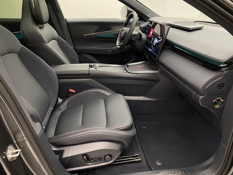 Lynk & Co 08 (2026) MORE PHEV - fotka 25 z 104