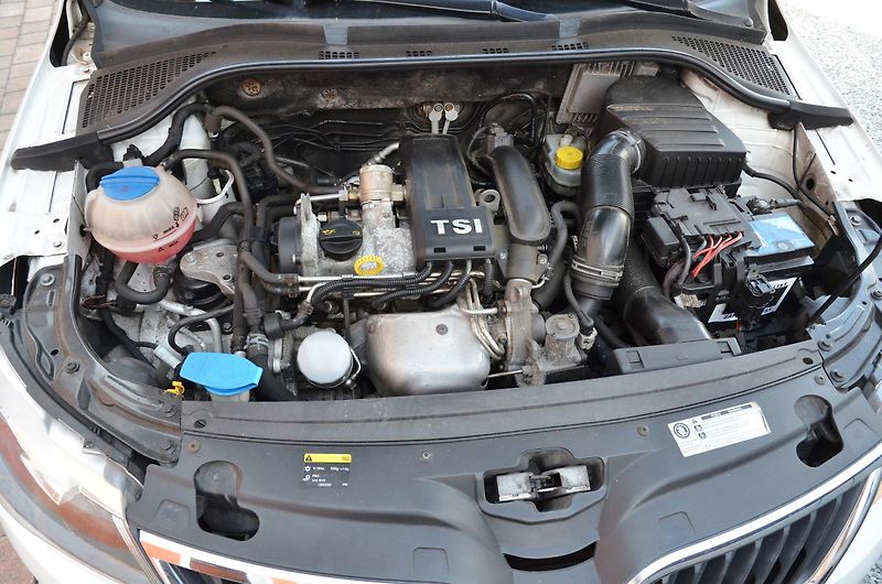 Škoda Rapid (2014) 1.2 TSi 63kW AMBITION / ČR - fotka 25 z 28
