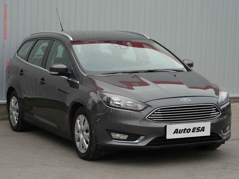 Ford Focus (2014) 1.6 TDCi, ČR, AC, TZ, park - fotografie inzerátu