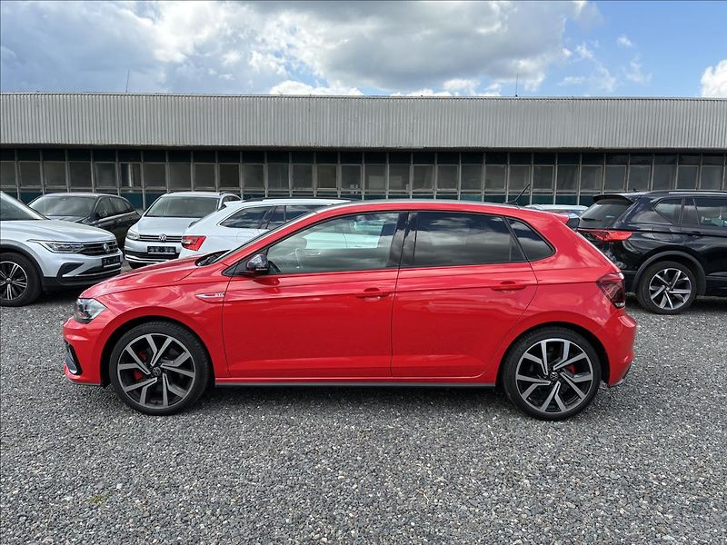Volkswagen Polo 2,0 GTI,DSG,KAMERA,LED - fotka 2 z 28