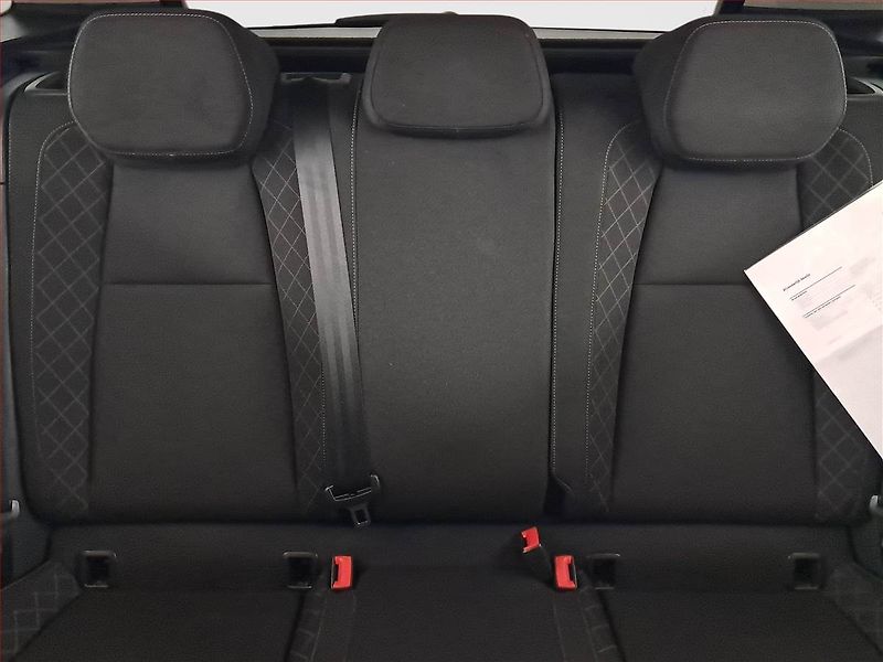 Škoda Karoq (2018) Ambition 1.6 TDI, Serv.kniha - fotka 10 z 19