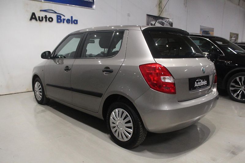 Škoda Fabia (2011) Škoda Fabia 1.2i + lpg, klima - fotka 3 z 16