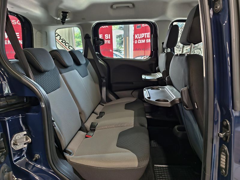 Ford Tourneo Courier 1.5 TDCi VÝHŘEVY, PDC, ČR, DPH - fotka 11 z 24