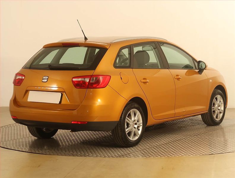 Seat Ibiza (2011) 1.4 16V, Tempomat - fotka 5 z 15
