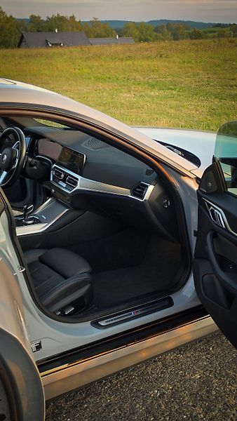 BMW Řada 4 (2022) - fotka 18 z 21
