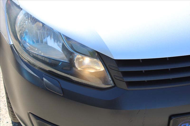 Volkswagen Caddy 1,6 MPI  MAXI,7.MÍST,LPG - fotka 30 z 33