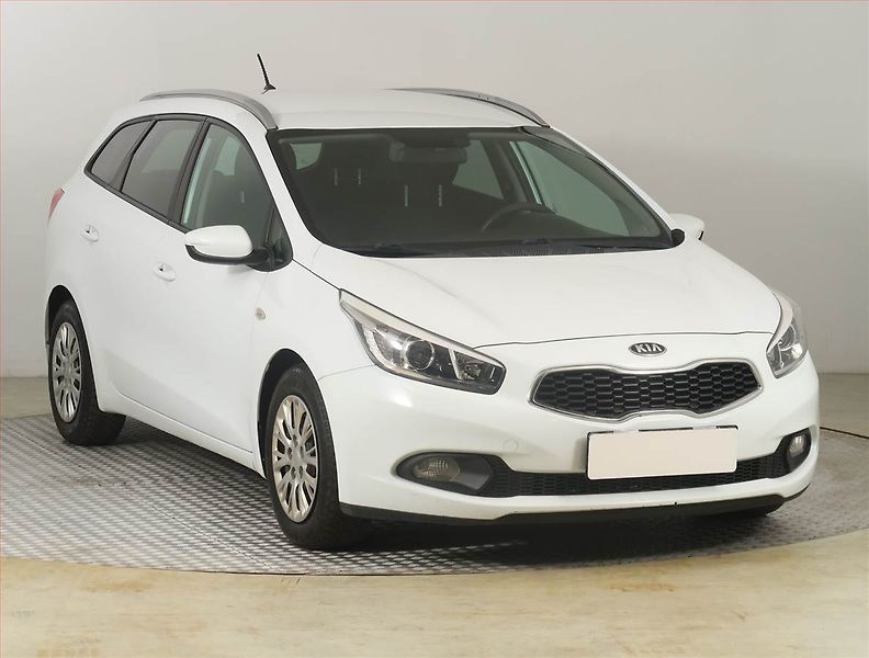 Kia Ceed (2013) 1.4 CVVT, ČR,1.maj, Serv.kniha - fotografie inzerátu