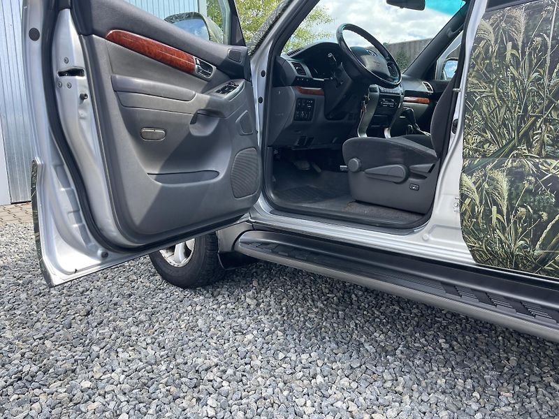 Toyota Land Cruiser 3.0TD 4x4 170PS AUT VÝBAVA !!! - fotka 95 z 180