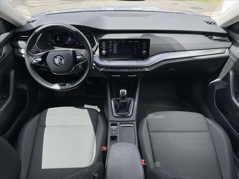 Škoda Octavia 2,0 TDI Combi Ambition Plus TA - fotka 6 z 23