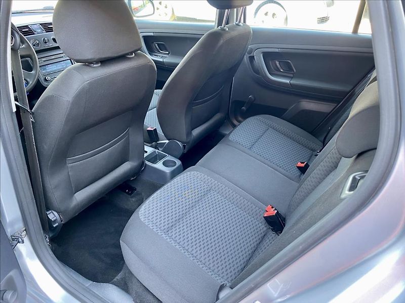 Škoda Fabia 1,6 TDI CR 55kW Active Combi - fotka 13 z 38