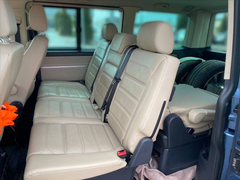 Volkswagen Multivan 2,0 TDI Highline 4 Mottion DSG - fotka 8 z 11