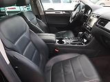 Volkswagen Touareg (2011) 3.0 TDI, 4X4, Automat - náhled 9