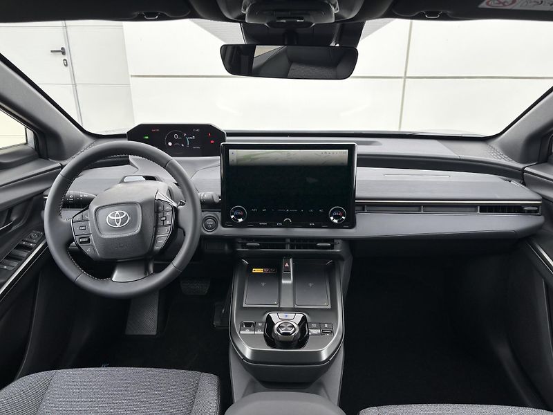 Toyota bZ4X (2026) Touring Style 75kWh 4x4 - fotka 5 z 12