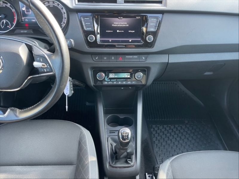 Škoda Fabia 1,0 TSI 70 Ambition - fotka 10 z 11