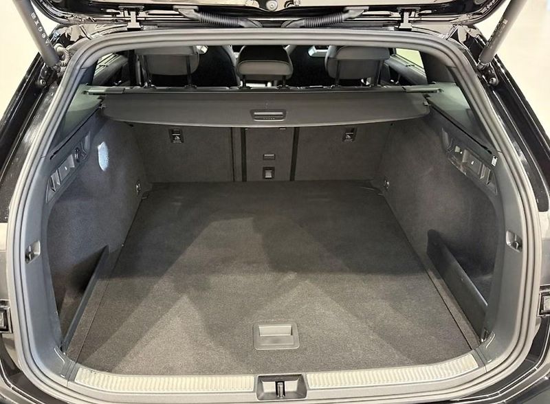 Volkswagen Passat Variant 2.0 TDI 4M R-Line Masáž HuD - fotka 7 z 22
