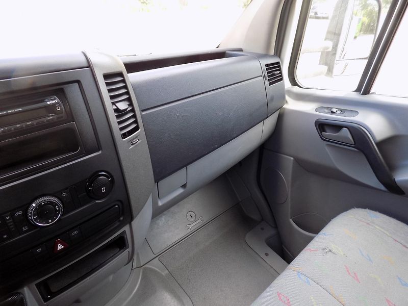 Volkswagen Crafter (2009) 2,5 120KW SKLÁPĚČ - fotka 21 z 47