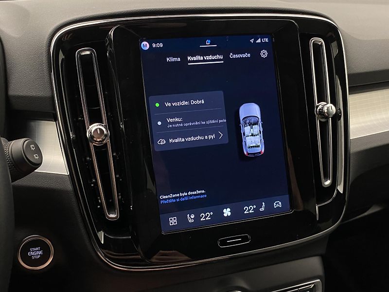 Volvo XC40 B3 DARK PLUS AUT CZ - fotka 41 z 56