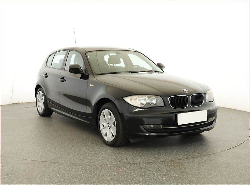 BMW Řada 1 (2010) 116d, Serv.kniha - fotografie inzerátu