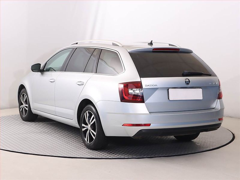 Škoda Octavia (2017) 2.0 TDI, Navi, Tempomat - fotka 4 z 18