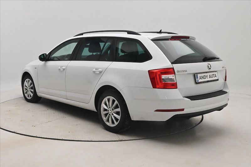 Škoda Octavia 2,0 TDI 110 kW DSG Clever Záru - fotka 7 z 30