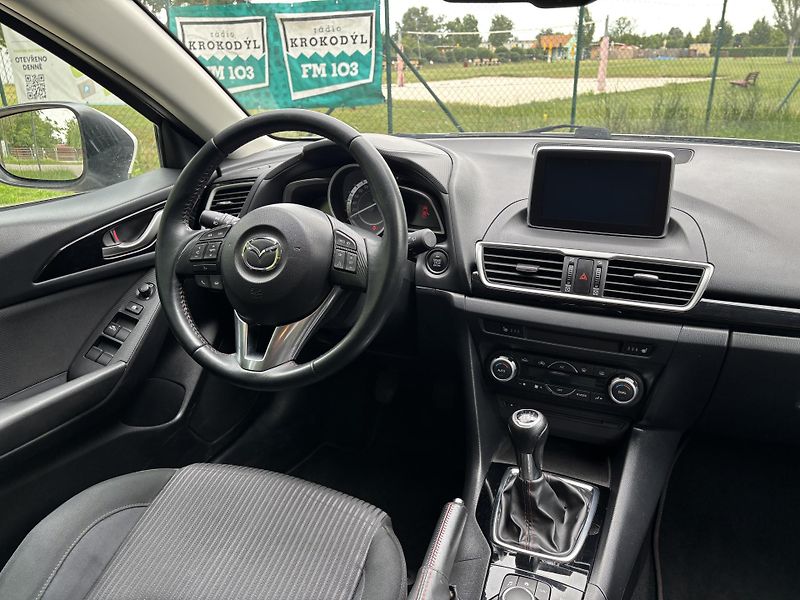 Mazda 3 2.0 Center-Line - fotka 23 z 28