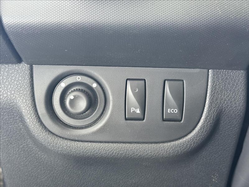 Dacia Logan 0,9   66kW,STEPWAY,1.MAJITEL - fotka 11 z 23