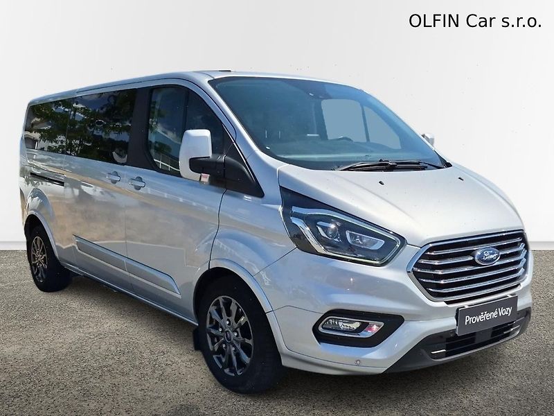 Ford Tourneo Custom Titanium 2.0 EB 136 kW - fotka 4 z 29