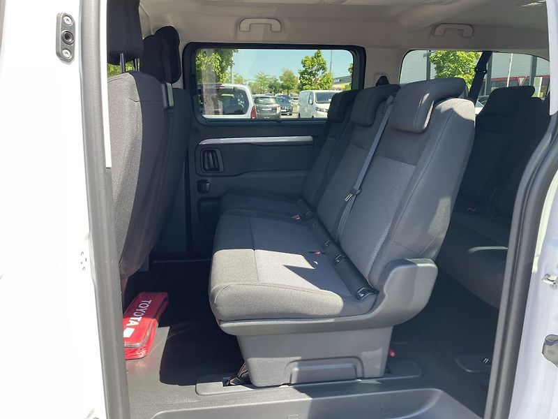 Toyota ProAce Verso 2.0D Business Com. odběr ihned - fotka 14 z 32
