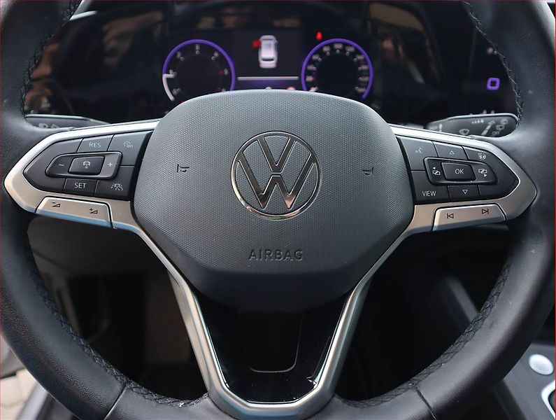 Volkswagen Golf (2024) Life 2.0 TDI - fotka 23 z 23
