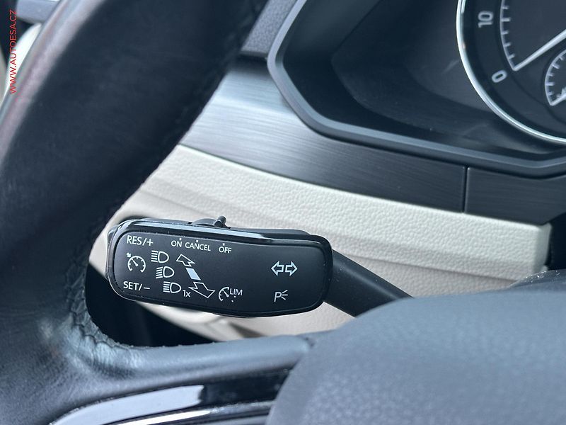 Škoda Superb (2015) 1.8TSI, 2.maj,ČR, Style, DSG - fotka 19 z 24