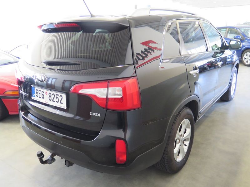 Kia Sorento (2013) 2.2CRDi,4x4,kamera,tažné - fotka 4 z 28