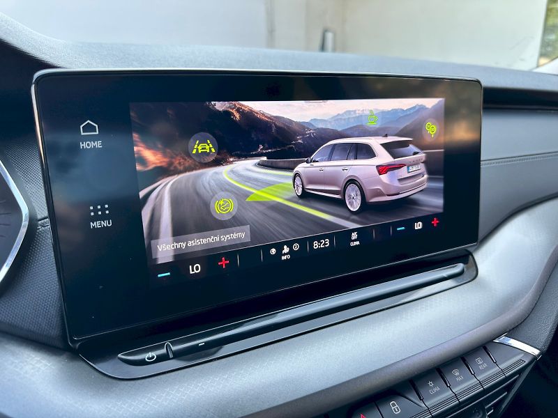 Škoda Octavia (2024) 1.0 TSI e-TEC 81kW DSG Ambitio - fotka 17 z 23