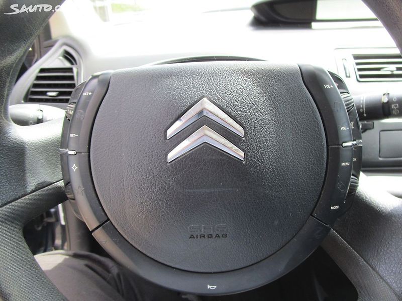 Citroën C4 1,6 - 88KW - NOVÁ STK+OLEJ - fotka 11 z 16