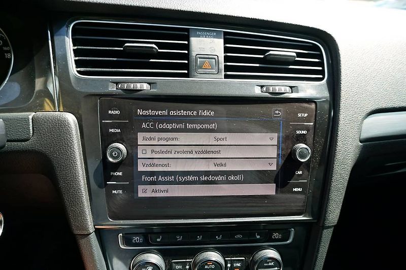 Volkswagen Golf Variant (2018) MATCH 1,0 TSI 81 kW - fotka 29 z 37