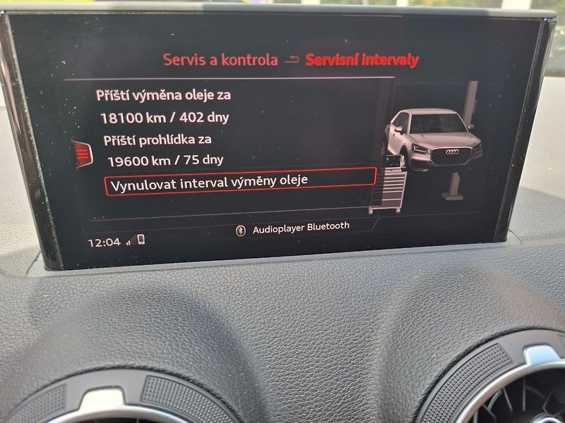 Audi Q2 (2016) 2.0TDI 140kW 7A QUATTRO S-LINE - fotka 20 z 47
