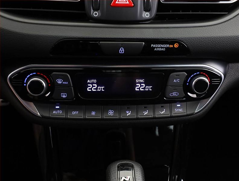 Hyundai i30 (2026) 1.5 T-GDI MHEV 48V, N-Line - fotka 12 z 18