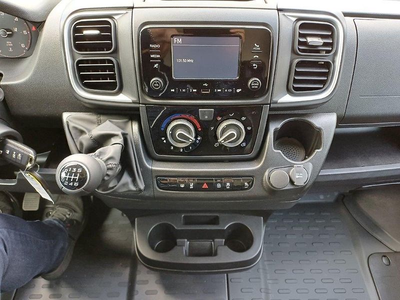Peugeot Boxer (2026) Furgon 3000 L2H1 BlueHDi 120k - fotka 18 z 21