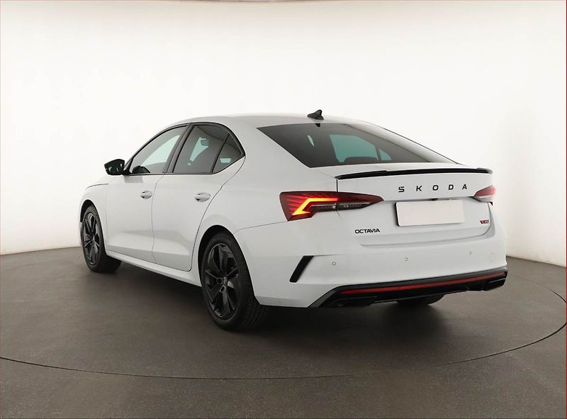Škoda Octavia (2025) RS 2.0 TSI, RS, Navigace - fotka 4 z 20