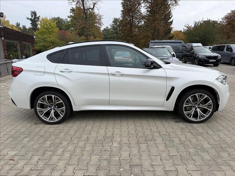 BMW X6 M50d Xdrive - fotka 4 z 30