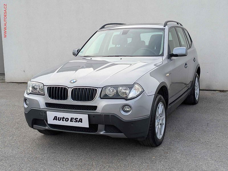 BMW X3 (2008) 2.0 i xD, AC, TZ, panor - fotka 3 z 23