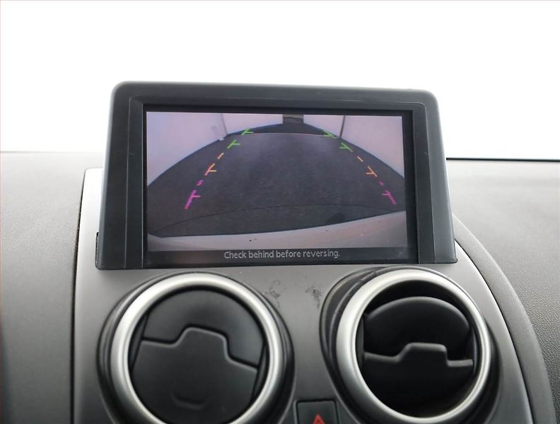 Nissan Qashqai (2008) 2.0 dCi, 4X4, Automat, Navi - fotka 15 z 20