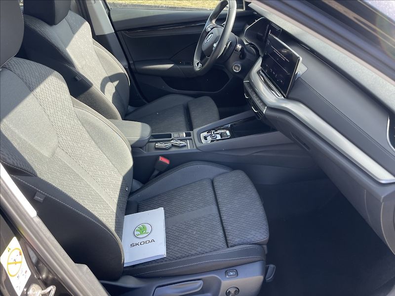 Škoda Octavia 2,0 TDi 110kw DSG Style Nehava - fotka 12 z 39