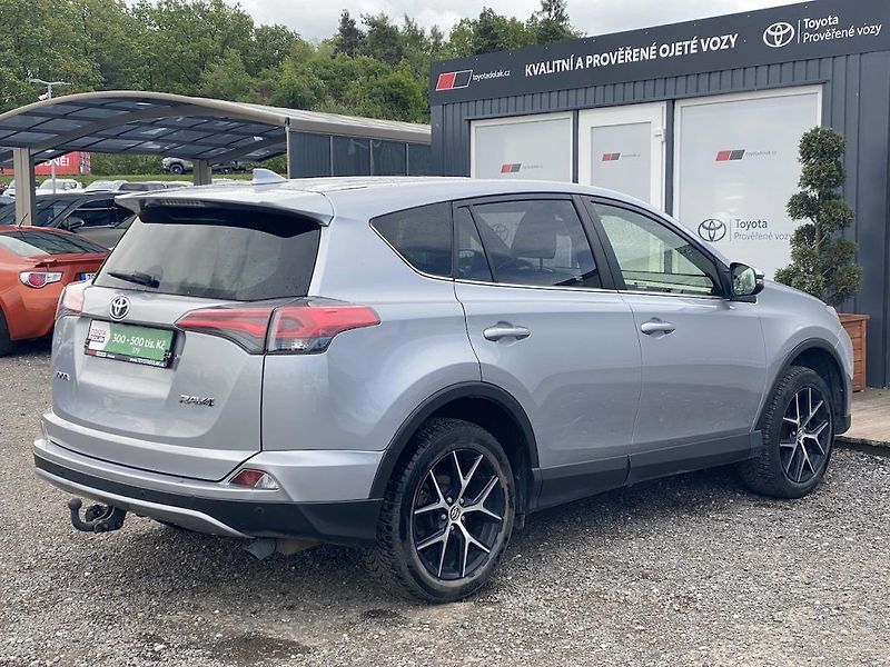 Toyota RAV4 2.0D, ČR, Active, tažné, STK - fotka 7 z 12