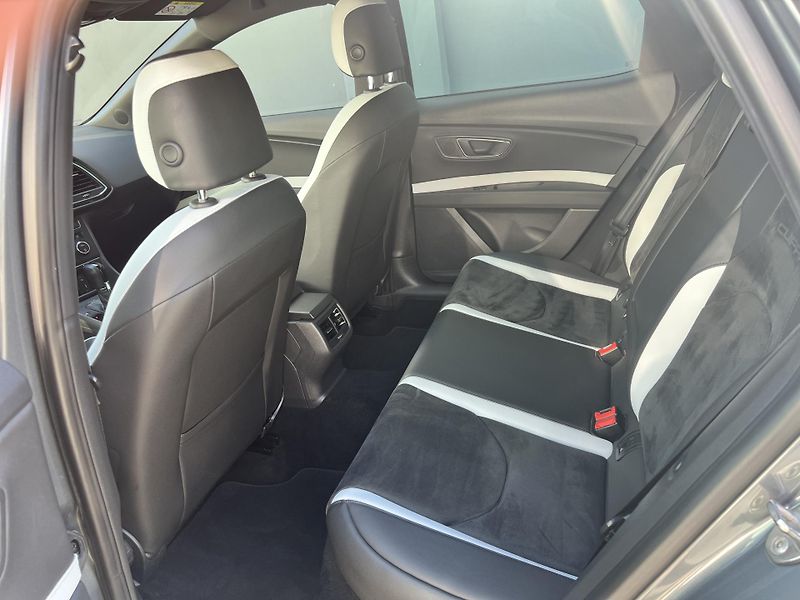 Seat Leon Cupra 280 2.0TSi DSG KŮŽE ALU - fotka 34 z 55